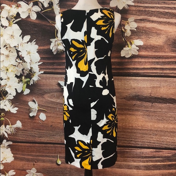 Floral printed dress - Picture 3 of 7